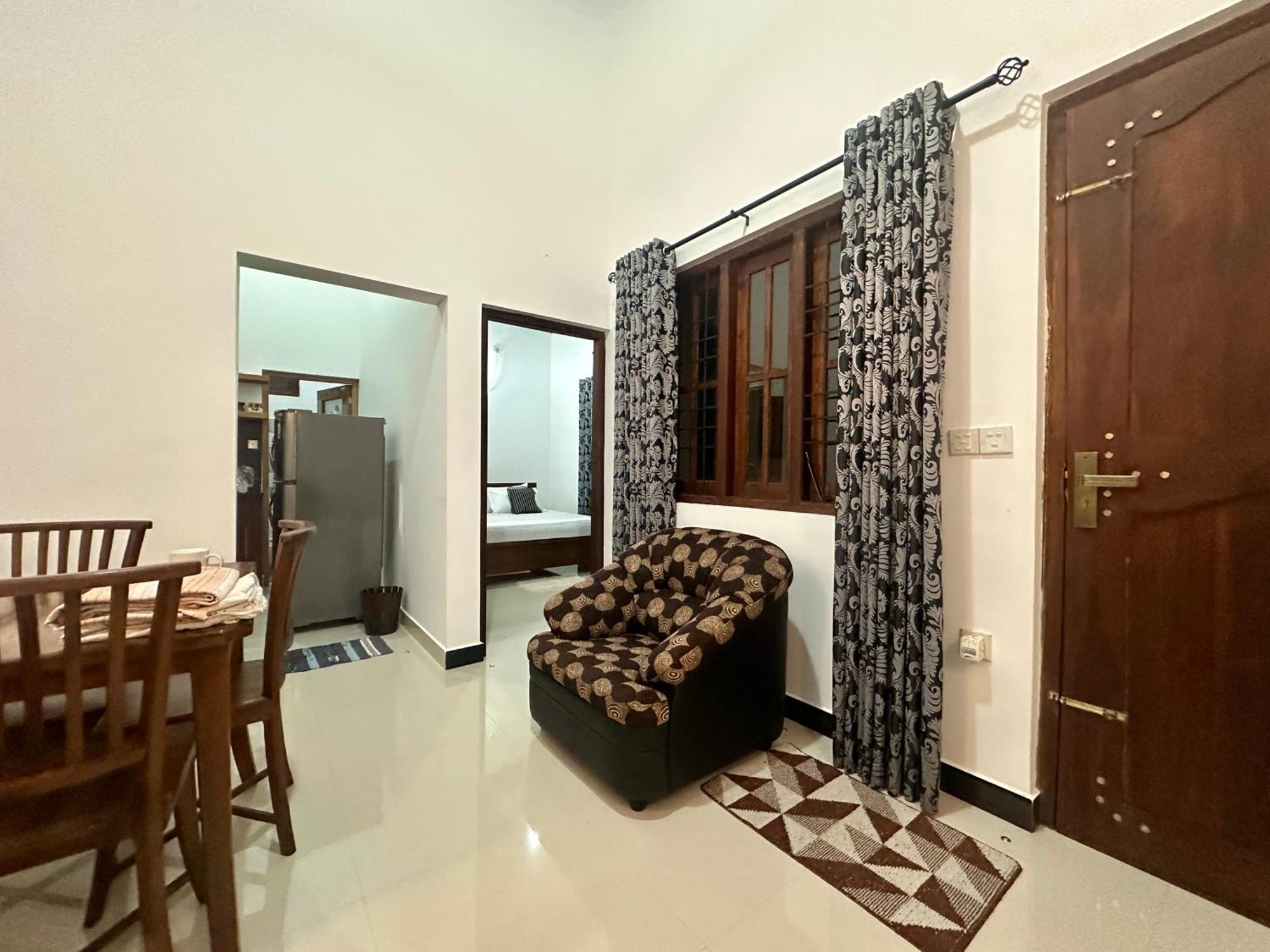 Aroma Villa Homestay Polonnaruwa Exterior photo